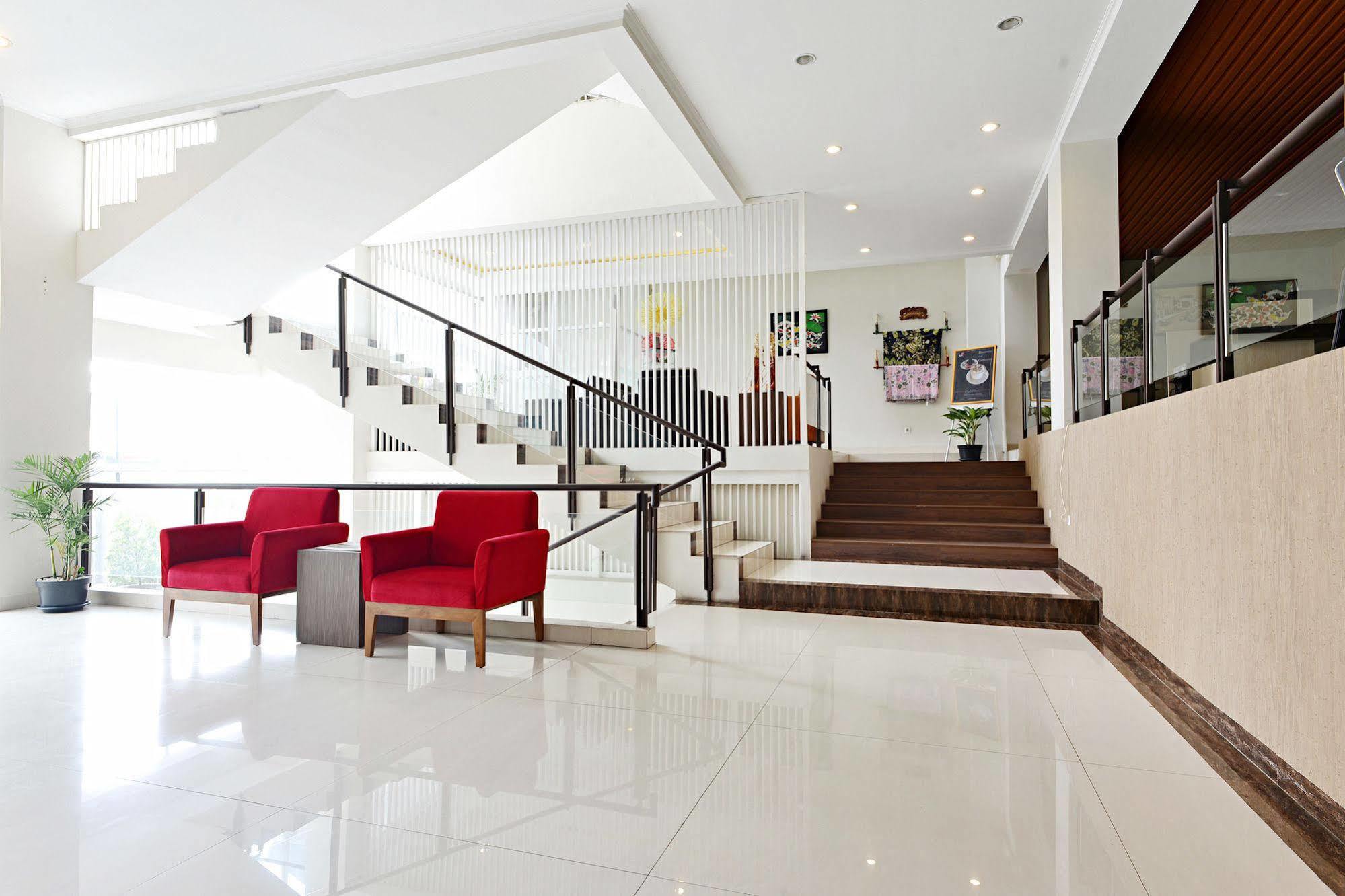 Zen Pangaran Dalem Kaum Hotel 2*
